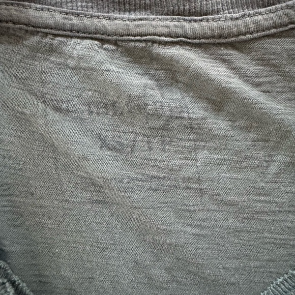 We The Free V Neck Green Free People XS Breast Pocket High Low Lightweight - Picture 3 of 4